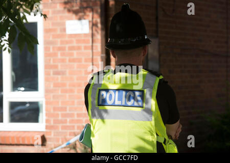 Long Eaton, UK. 8. Juli 2016. Eine Frau wurde festgenommen, nachdem eine Leiche, in einem Wohnblock am East Street, Long Eaton, Derby gefunden wurde. Bildnachweis: Byron Kirk/Alamy Live-Nachrichten Stockfoto