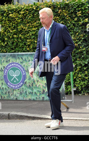 London, UK, 8. Juli 2016, Boris Becker kommt für die 2016 Wimbledon Championships in der Wimbledon Lawn Tennis & Croquet Club WLTCC. Bildnachweis: JOHNNY ARMSTEAD/Alamy Live-Nachrichten Stockfoto