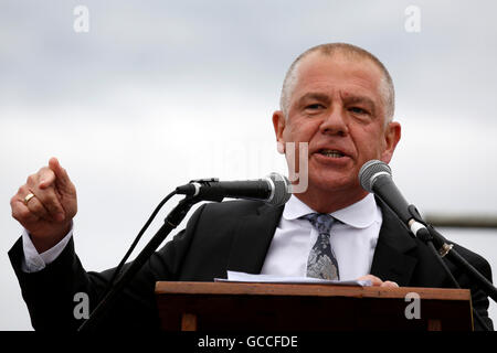 Durham, Großbritannien. 9. Juli 2016. Tim Roache, der GMB, anlässlich der Durham Bergarbeiter Gala in Durham, England. Die 2016 Veranstaltung war das 132. große treffen. Bildnachweis: Stuart Forster/Alamy Live-Nachrichten Stockfoto