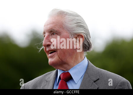 Durham, Großbritannien. 9. Juli 2016. Dennis Skinner, der Labour Partei Parlamentsmitglied für Bolsover, anlässlich der Durham Bergarbeiter Gala in Durham, England. Die 2016 Veranstaltung war das 132. große treffen. Bildnachweis: Stuart Forster/Alamy Live-Nachrichten Stockfoto