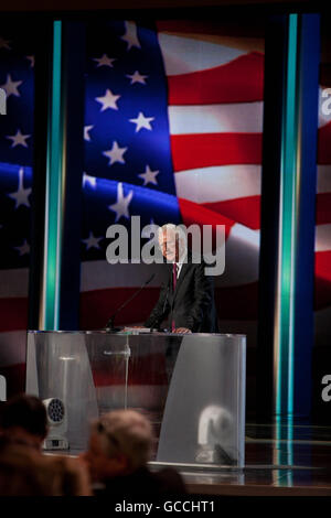 Paris, Frankreich. 9. Juli 2016. "Free Iran", jährliche Zusammenkunft der iranischen Gemeinschaften, Bourget, Paris, Frankreich, 9. Juli 2016 Credit: Ania Freindorf/Alamy Live News Stockfoto