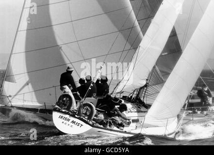 AJAX-NEWS-FOTOS. JULI 1974. TORBAY, ENGLAND. -1 TONNE CUP WELTMEISTERSCHAFT - IRISCHE NEBEL (IRE).  FOTO: JONATHAN EASTLAND/AJAX REF: 1TON 74 Stockfoto