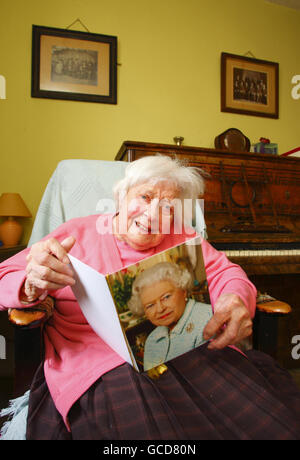 Hundertjährigen feiert 96 Jahren im gleichen Haus Stockfoto