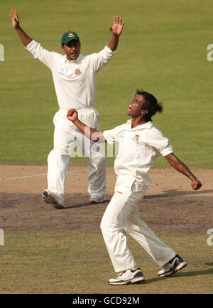 Cricket - zweiter Test - Tag 2 - Bangladesh V England - Shere Bangla Nationalstadion Stockfoto