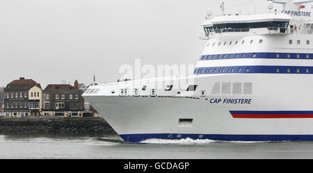 Neue Kreuzfahrtfähre kommt in Portsmouth Stockfoto