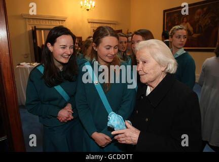 Präsident MacAleese besucht Kloster Stockfoto