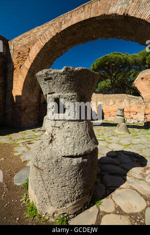 Die Ruinen der antiken römischen Stadt Ostia Antica in Italien Stockfoto