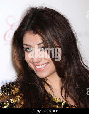 The Noble Gift Gala - London. Gabriella Cilmi kommt zur Noble Gift Gala im Dorchester im Zentrum von London. Stockfoto