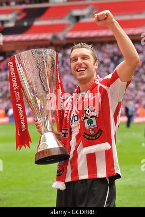 Fußball - Johnstone es Paint Trophy - Finale - Carlisle United V Southampton - Wembley-Stadion Stockfoto