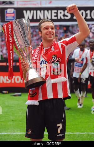 Fußball - Johnstone es Paint Trophy - Finale - Carlisle United V Southampton - Wembley-Stadion Stockfoto