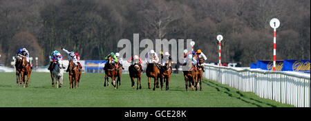 Pferderennen Sie - Doncaster Schild Tag - Doncaster Racecourse Stockfoto