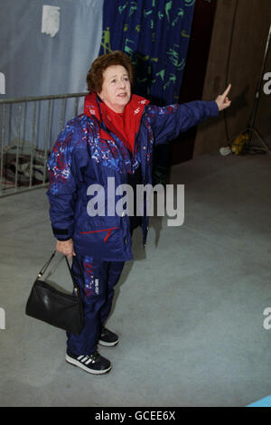 XVII Olympische Winterspiele - Lillehammer 1994 - Eiskunstlauf. BETTY CALLAWAY, JAYNE TORVILL UND CHRISTOPHER DEAN'S TRAINER Stockfoto