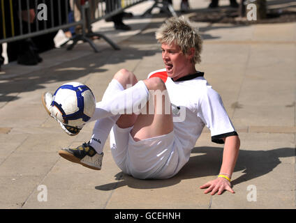 Fußball - Grass Roots Football Live Launch Event - Brindley Place - Birmingham Stockfoto