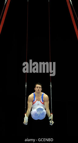 Der britische Kristian Thomas tritt bei den Ringen im Finale der Senior Teams während der Europäischen Künstlerischen Meisterschaften im NIA, Birmingham, an. Stockfoto