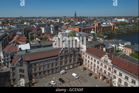 Blick vom Schweriner Dom auf die Stadt mit Paul Church, alte Hauptpost in der Front, Schwerin Stockfoto