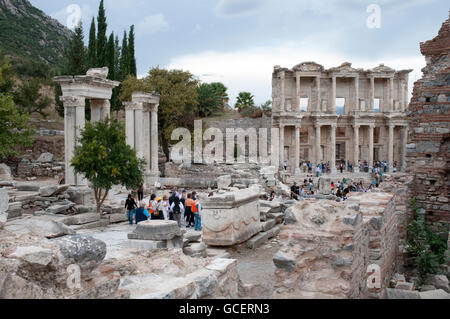 Bibliothek von Celsus, alte archäologische Ausgrabungsstätte von Ephesus, Selcuk, Lykien, Türkei, Asien Stockfoto