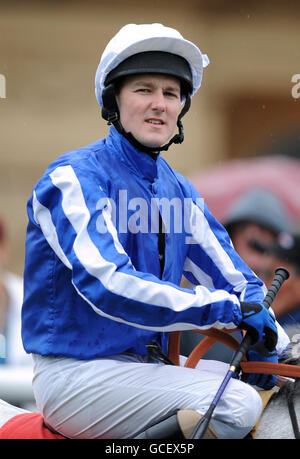 Pferderennen - Racing for Change - Doncaster Racecourse. Tom Queally, Jockey Stockfoto