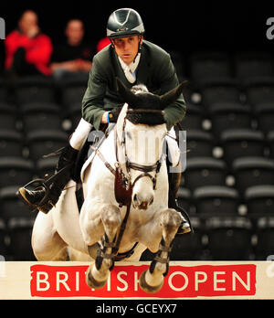 Equestrain - britische offene Show Jumping Championships - Tag zwei - NEC Stockfoto