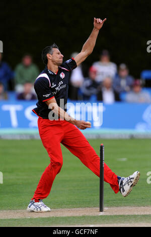 Cricket - Clydesdale Bank 40 - Gruppe A - Surrey V Lancashire - Whitgift School Stockfoto