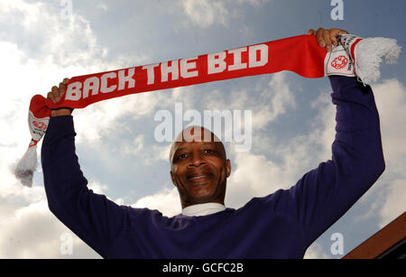 Fußball - Grass Roots Football Live Launch Event - Brindley Place - Birmingham Stockfoto