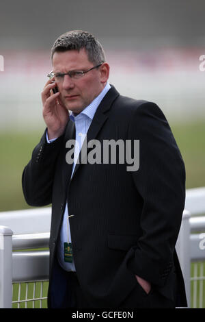 Der schottische Fußballmanager Craig Levein während des Stan James Perth Festivals auf der Perth Racecourse, Schottland. Stockfoto