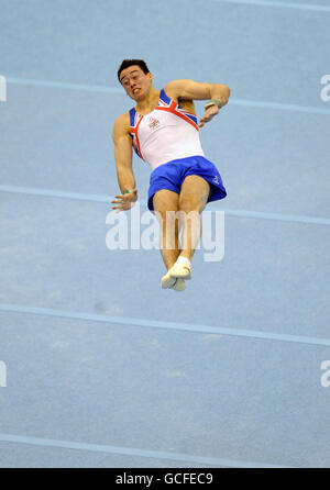 Der Großbritanniens Kristian Thomas tritt im Einzelapparatfinale während der European Artistic Championships im NIA, Birmingham, am Boden an. Stockfoto