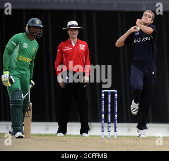 Cricket - ICC World Twenty20 - Warm Up Match - England gegen Südafrika - Kensington Oval. Der englische Stuart Broad in Aktion während des ICC T20 Warm Up Match im Kensington Oval, Bridgetown, Barbados. Stockfoto