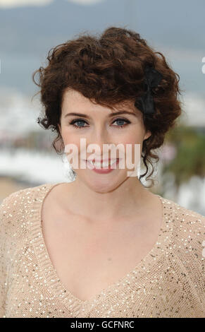 Carice Van Houten, Star des neuen Films Stricken, ist auf dem Balkon von 25 La Croisette mit Blick auf Cannes, Frankreich zu sehen. DRÜCKEN Sie VERBANDSFOTO. Bilddatum: Samstag, 15. Mai 2010. Siehe PA Story SHOWBIZ Cannes. Bildnachweis sollte lauten: Ian West/PA Wire Stockfoto