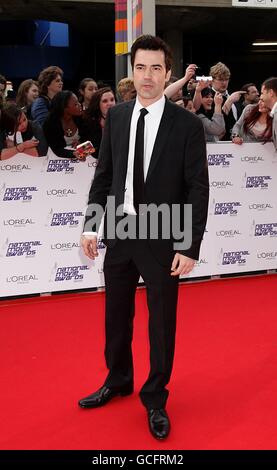 Ron Livingstone bei der Ankunft für die National Movie Awards 2010 in der Royal Festival Hall, London. Stockfoto