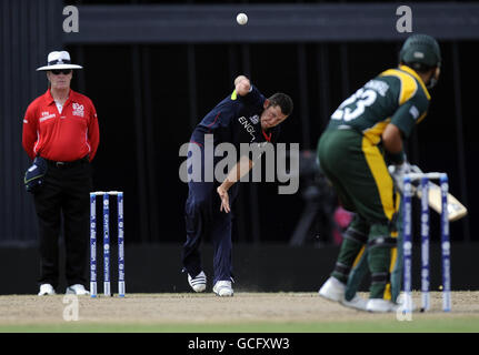 Englands Tim bresnan im Einsatz gegen Pakistan während des ICC World Twenty20, Super Eights Match in Kensington Oval, Bridgetown, Barbados. Stockfoto