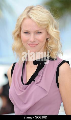 Schauspielerinnen Naomi Watts während eines Fotoalles für Fair Game während der 63. Filmfestspiele von Cannes, Frankreich. PRESSEVERBAND Foto Datum: Donnerstag, 20 2010. Mai. Bildnachweis sollte lauten: Fiona Hanson/PA Wire Stockfoto