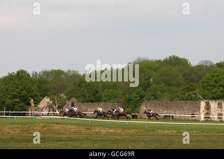 Pferderennen Sie - Ladies Day - Chepstow Rennbahn Stockfoto