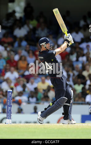 Der englische Kevin Pietersen in Aktion während des ICC World Twenty20-Spiels im Kensington Oval, Birdgetown, Barbados. Stockfoto
