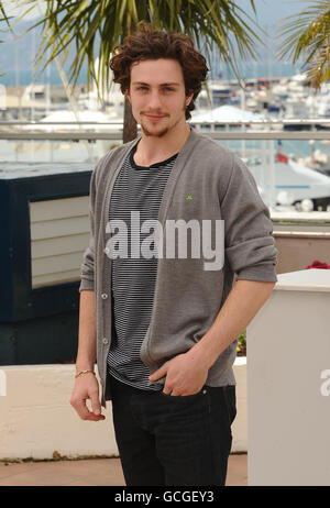 Aaron Johnson ist bei der Fotozelle für den Film Chatroom im Palais de Festival in Cannes zu sehen. Stockfoto