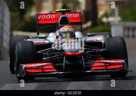 McLaren Lewis Hamilton beim Training auf dem Circuit de Monaco, Monte Carlo. Stockfoto