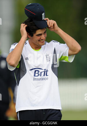 Cricket - International Tour Match - England Lions gegen Bangladesch - County Ground. England Lions' Kapitän Alastair Cook vor dem Tour-Spiel auf dem County Ground, Derby. Stockfoto