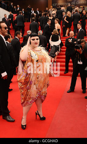 63. Filmfestspiele von Cannes - Premiere „außerhalb des Gesetzes“. Beth Ditto kommt zur Premiere von Hors La Loi im Palais de Festival in Cannes, Frankreich. Stockfoto