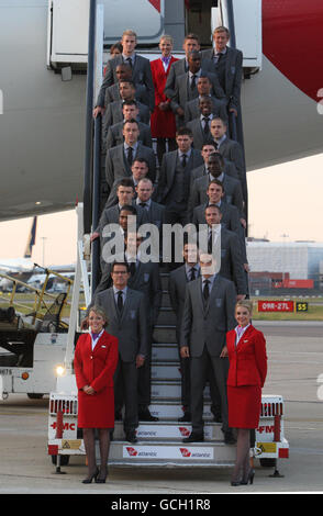 Fußball - England Abfahrt nach Südafrika - Heathrow Flughafen Stockfoto