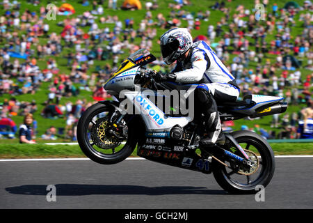 Oxford TAG Triumph's Shaun Winfield während des Fuchs-Silkolene British Supersports Meisterschaft Stockfoto