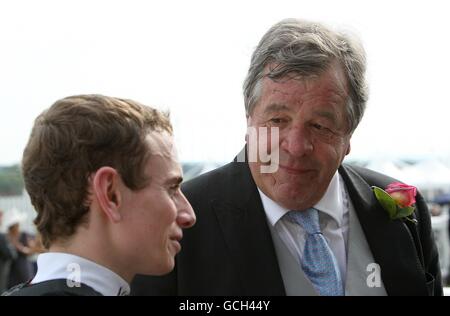 Pferderennen - Investec Derby Festival - Investec Derby Day - Epsom Racecourse. Trainer Sir Michael Stoute während des Derby Day auf der Rennbahn Epsom Stockfoto