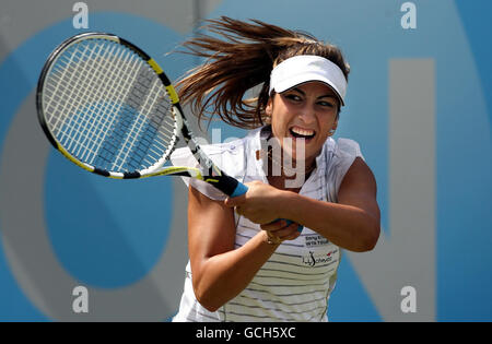 Tennis - 2010 AEGON Classic - Tag sechs - Edgbaston Priory Club. Der französische Aravane Rezai setzt sich während des AEGON Classic im Edgbaston Priory Club, Birmingham, gegen den chinesischen Na Li ein. Stockfoto