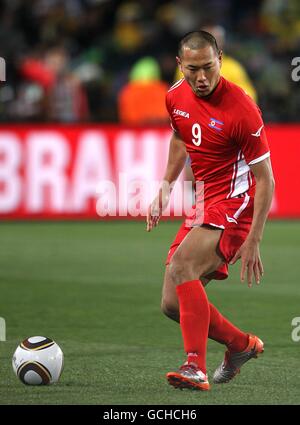 Fußball - FIFA Fußball-Weltmeisterschaft Südafrika 2010 - Gruppe G - Brasilien / Nordkorea - Ellis Park. Jong Tae-SE, Korea, DPR Stockfoto