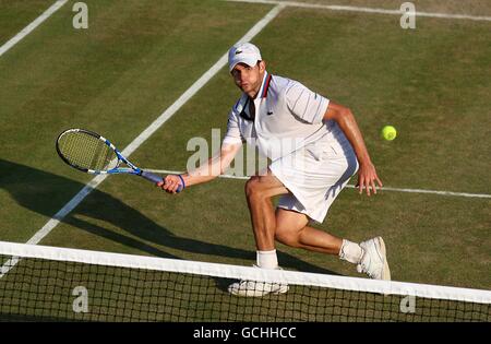 Tennis - Wimbledon Championships 2010 - Tag Sieben - All England Lawn Tennis und Croquet Club. Andy Roddick aus den USA im Einsatz gegen Yen-Hsun Lu Stockfoto