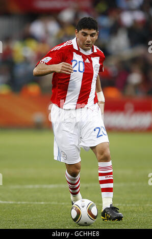 Fußball - FIFA Fußball-Weltmeisterschaft Südafrika 2010 - Runde 16 - Paraguay gegen Japan - Loftus Versfeld Stadium. Nestor Ortigoza, Paraguay Stockfoto