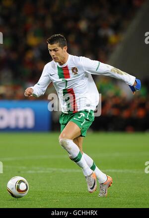 Fußball - FIFA Fußball-Weltmeisterschaft Südafrika 2010 - Runde 16 - Spanien gegen Portugal - Green Point Stadium. Cristiano Ronaldo, Portugal Stockfoto