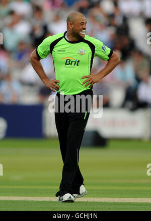 Cricket - Friends Provident Twenty20 - Middlesex / Surrey - Lord's. Andrew Symonds, Surrey Stockfoto