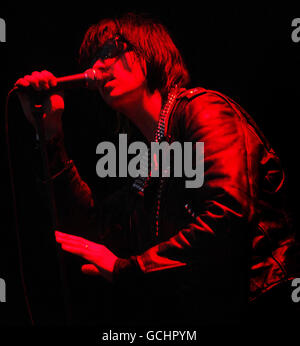 Julian Casablancas von The Strokes tritt während des RockNess Musikfestivals in der Nähe von Inverness, Schottland, auf. Stockfoto