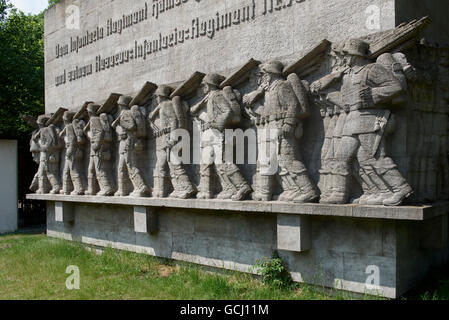 Kriegerdenkmal am Dammtordamm, erbaut 1936, entworfen Richard Kuöhl Byn, Hamburg, Deutschland Stockfoto