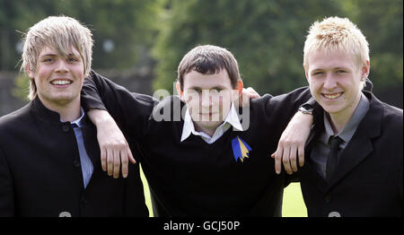 Junge Männer für Tapferkeit ausgezeichnet Stockfoto