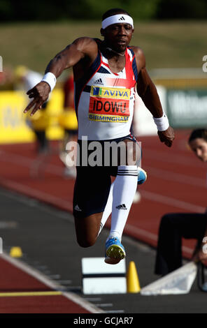 Leichtathletik - Aviva European Trials und UK Championships - Tag drei - Alexander Stadium. Phillips Idowu tritt im Triple Jump während der Aviva European Trials und UK Championships im Alexander Stadium in Birmingham an. Stockfoto